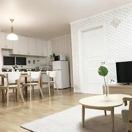 Hongdae Zoe Three Room House